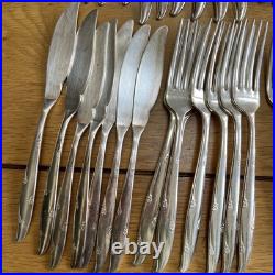 Oneida Community Carousel Silver Plated Cutlery Set 64 Pieces Vintage