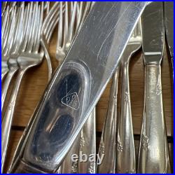 Oneida Community Carousel Silver Plated Cutlery Set 64 Pieces Vintage