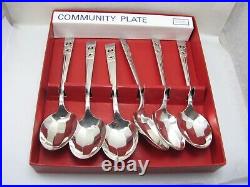 Oneida Community Plate Coronation pattern Cutlery for 6, 85 PIECES, some boxed