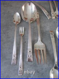 Oneida Community Plate Hampton Court 47 piece Cutlery Set