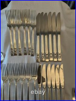 Oneida Community Plate Hampton Court 66 piece Cutlery Set 6 Complete Place Set