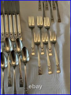 Oneida Community Plate Hampton Court 66 piece Cutlery Set 6 Complete Place Set