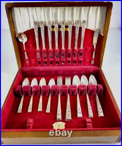 Oneida Community Silver Plate Service Flatware Silverware Mixed Lot of 34 Piece