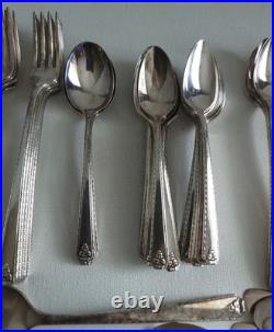 Oneida Prestige Silver Plate 1945 Bordeaux 81 Piece Silver Plate Serving Set