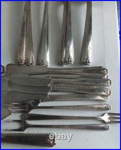 Oneida Prestige Silver Plate 1945 Bordeaux 81 Piece Silver Plate Serving Set