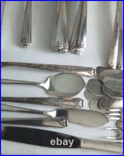 Oneida Prestige Silver Plate 1945 Bordeaux 81 Piece Silver Plate Serving Set
