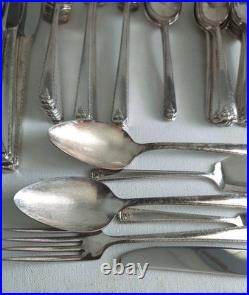 Oneida Prestige Silver Plate 1945 Bordeaux 81 Piece Silver Plate Serving Set