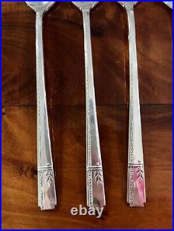 Oneida Prestige Silver Plate Flatware Set 1938 Grenoble 98 Pieces w Silver Chest