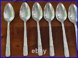 Oneida Prestige Silver Plate Flatware Set 1938 Grenoble 98 Pieces w Silver Chest