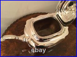 Quality Walker & Hall 3 Piece Silver Plate EPNS Tea Set