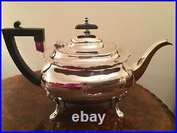 Quality Walker & Hall 3 Piece Silver Plate EPNS Tea Set