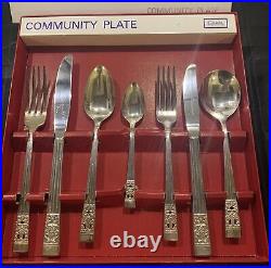 SILVER PLATE HAMPTON COURT CUTLERY BY ONEIDA COMMUNITY PLATE 7 piece place sets