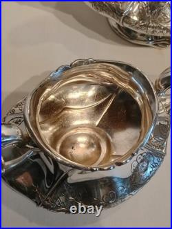 STUNNING Reed & Barton silver plated Etched coffee/tea set 5 Piece Set Floral