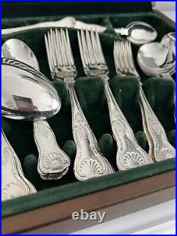 Sheffield Cavendish Collection 44 Piece Silver Plate Cutlery Set