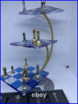 Star Trek 3 Dimensional Chess Set By Franklin Mint 1994 Gold/Silver Plate Pieces