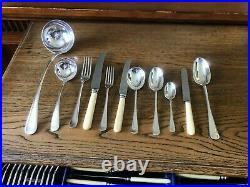 Stunning Oak Table Canteen Of 102 Pieces Of Silver Plated Dining Cutlery