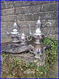 Stunning Tea Coffe Service. Onieda USA silverplated 4 Piece Set. Victorian Style