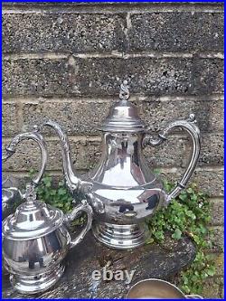Stunning Tea Coffe Service. Onieda USA silverplated 4 Piece Set. Victorian Style