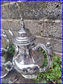 Stunning Tea Coffe Service. Onieda USA silverplated 4 Piece Set. Victorian Style