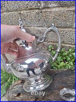 Stunning Tea Coffe Service. Onieda USA silverplated 4 Piece Set. Victorian Style