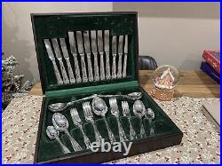 Stunning Unused Kings Pattern Boxed 44 Piece Cutlery Set