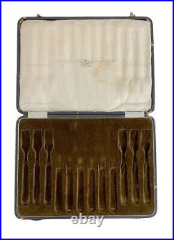Victorian Mappin & Webb 12 piece silver plated cased fish cutlery set for 6
