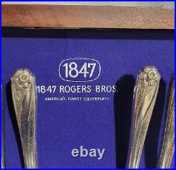 Vintage 1847 Rogers Bros Daffodil 44 Piece Silverware Flatware Set Silver Plate