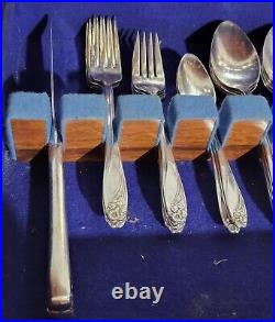 Vintage 1847 Rogers Bros Daffodil 44 Piece Silverware Flatware Set Silver Plate