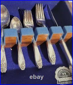 Vintage 1847 Rogers Bros Daffodil 44 Piece Silverware Flatware Set Silver Plate