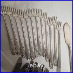 Vintage 1945 Oneida Prestige BORDEAUX Silver Plate Flatware 78 Piece Lot Spoons Vintage 1945 Oneida Prestige BORDEAUX Silver Plate Flatware 78 Piece Lot Spoons