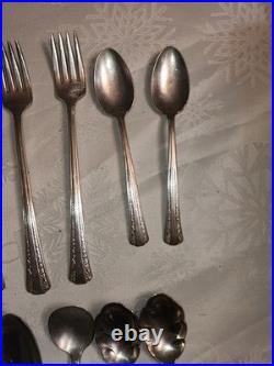 Vintage 25 Piece Silver Plate Sevice wear. Mixed lot