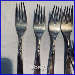 Vintage 39 Piece Oneida Community Silver plate Flatware Winsome Pattern 1959