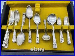 Vintage 52 Pieces in Canteen EPNS Community Oneida'Hampton Court' Cutlery for 6