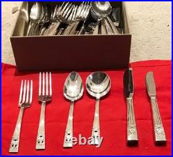 Vintage Community Silver Plated Cutlery total of 36 pieces not original box Vintage Community Silver Plated Cutlery total of 36 pieces not original box