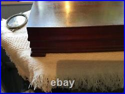 Vintage Oneida Brand Silver EPNS Cutlery Canteen 66 Piece Eight Dinner Settings