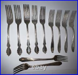 Vintage WM Rogers International Silver / Silverplate Flatware Lot 125 pieces