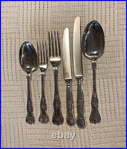 Vintage Walker & Hall Silver Plate 64 Piece Cutlery Set 10 Place Settings