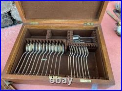 Vintage silver plated Mappin & Webb rattail 38 piece cutlery canteen oak box