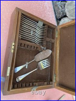 Vintage silver plated Mappin & Webb rattail 38 piece cutlery canteen oak box