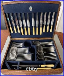 Vintage silver plated Mappin & Webb rattail 48 piece cutlery canteen oak box