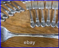 Vintage william a rogers AA oneida LTD Heavy Silver Plate 39 Pieces Dining Set