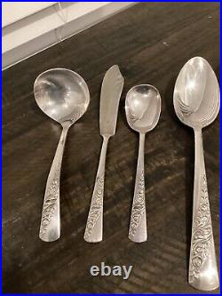 Vtg 1953 Bridal Corsage Wallace Silver plate 12 Place Setting With Serving Piece
