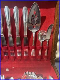 WM Rogers Service for MEMORY-HIAWATHA 1937 Silver Plate Flatware withbox 54pieces