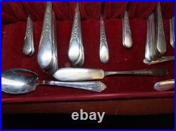 Wm Rogers Silver Plate Flatware Service For 8 Extra Tarnish Proof Chest 72 piece